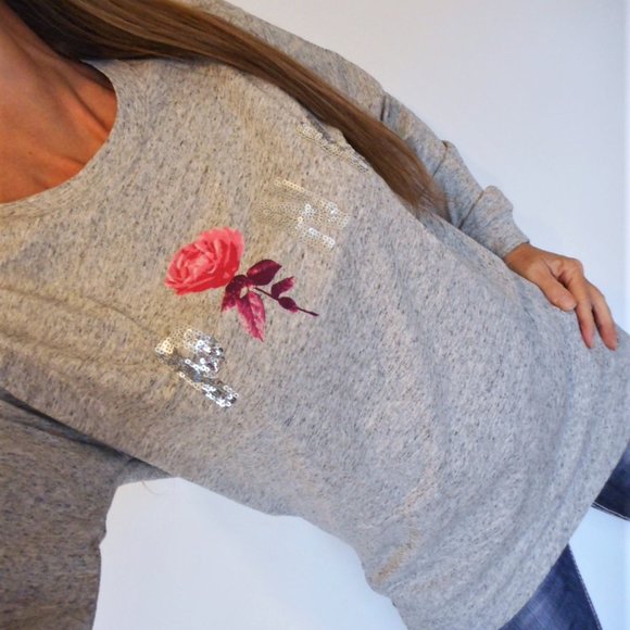 New PINK Victoria's Secret T-Shirt Size Medium Gray Bling Long Sleeve - Picture 3 of 13